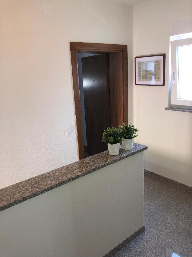 Apartmani Gavran Sukosan Ngoại thất bức ảnh